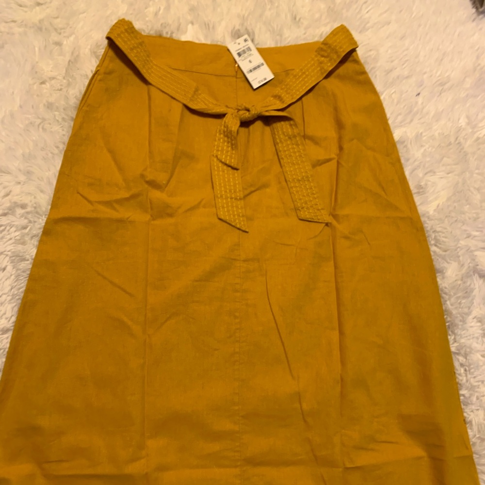 Terra Nova MIDI Marigold belted skirt